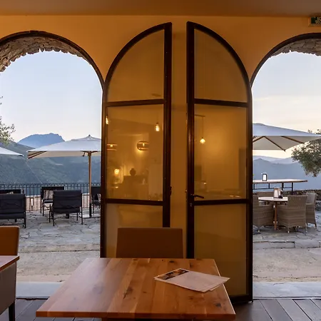 拉丁酒店 4* Lama