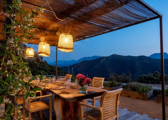 オテル ケース ラタン 4*