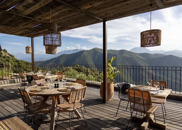 オテル ケース ラタン