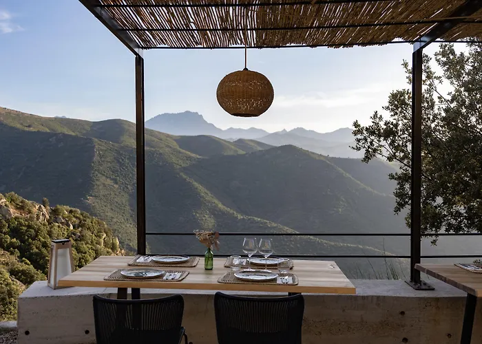 ホテル オテル ケース ラタン